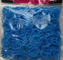 Load image into Gallery viewer, 600pcs 19 Color Loom Rubber Bands for Christmas Day Gift Refill Kit with 25pc S Clips 1 Hook for Weaving Creativity Bracelet Toy
